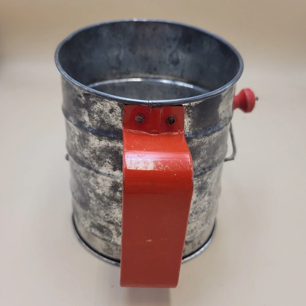 Vintage Tin Flour Sifter Red Handle Hand Crank 3 Cup Farmhouse Kitchen Decor